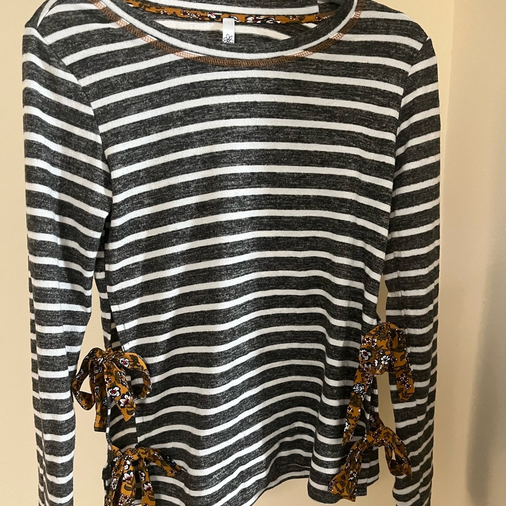 Soft gray and white striped sweater with yellow bows on waist by Daisies Brand